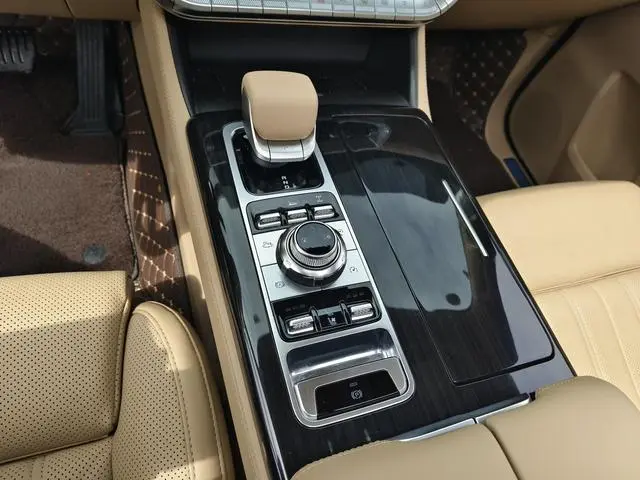 Beijing Beijing off-road BJ60 Thunder Advanced version of seven seats