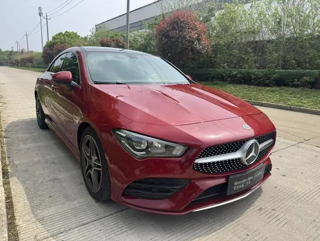 Mercedes-Benz Mercedes-Benz CLA CLA 200 four-door coupe