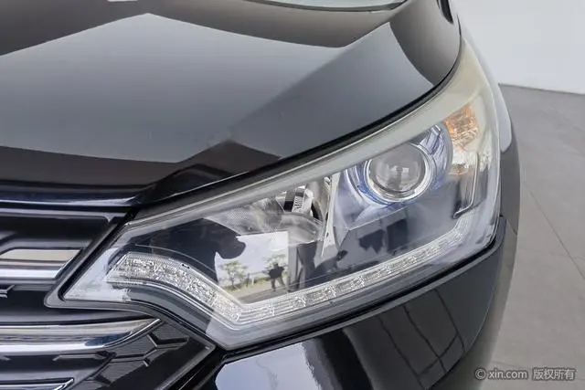 Dongfeng Fengshen Dongfeng Fengshen AX7 2.0L manual Zhiyue type