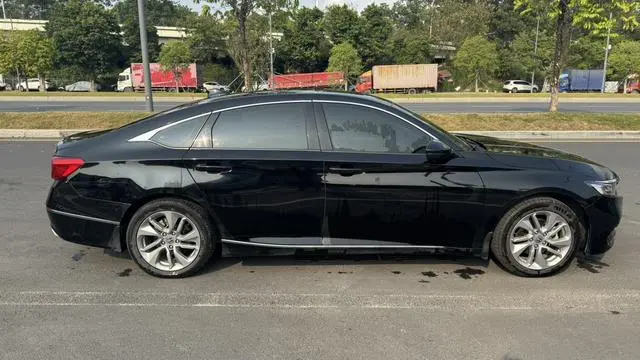 Honda Accord 260TURBO Deluxe Edition Country VI