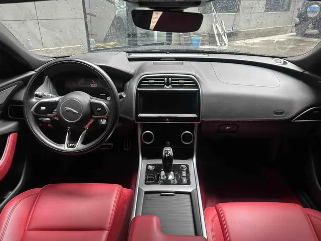 Jaguar Jaguar XEL 2.0T 250PS R-DYNAMIC S Enterprising Sports Edition