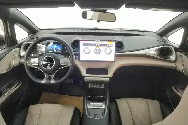 BYD dolphin Fashion edition
