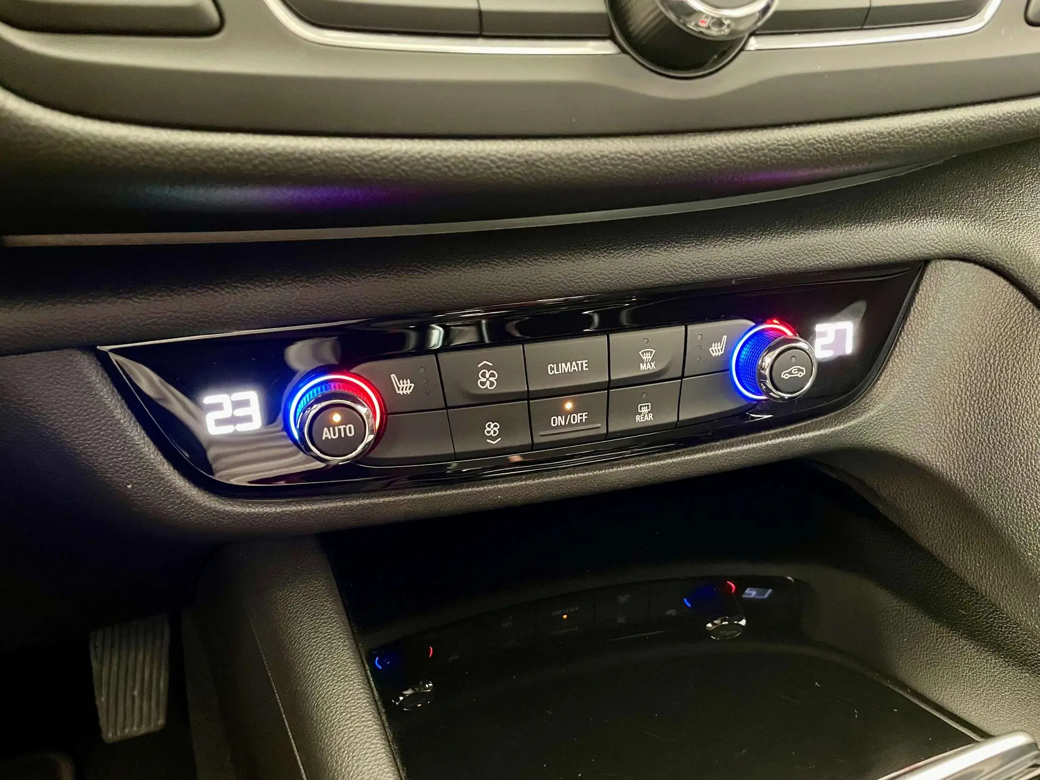 Buick Regal 25T Premium Edition