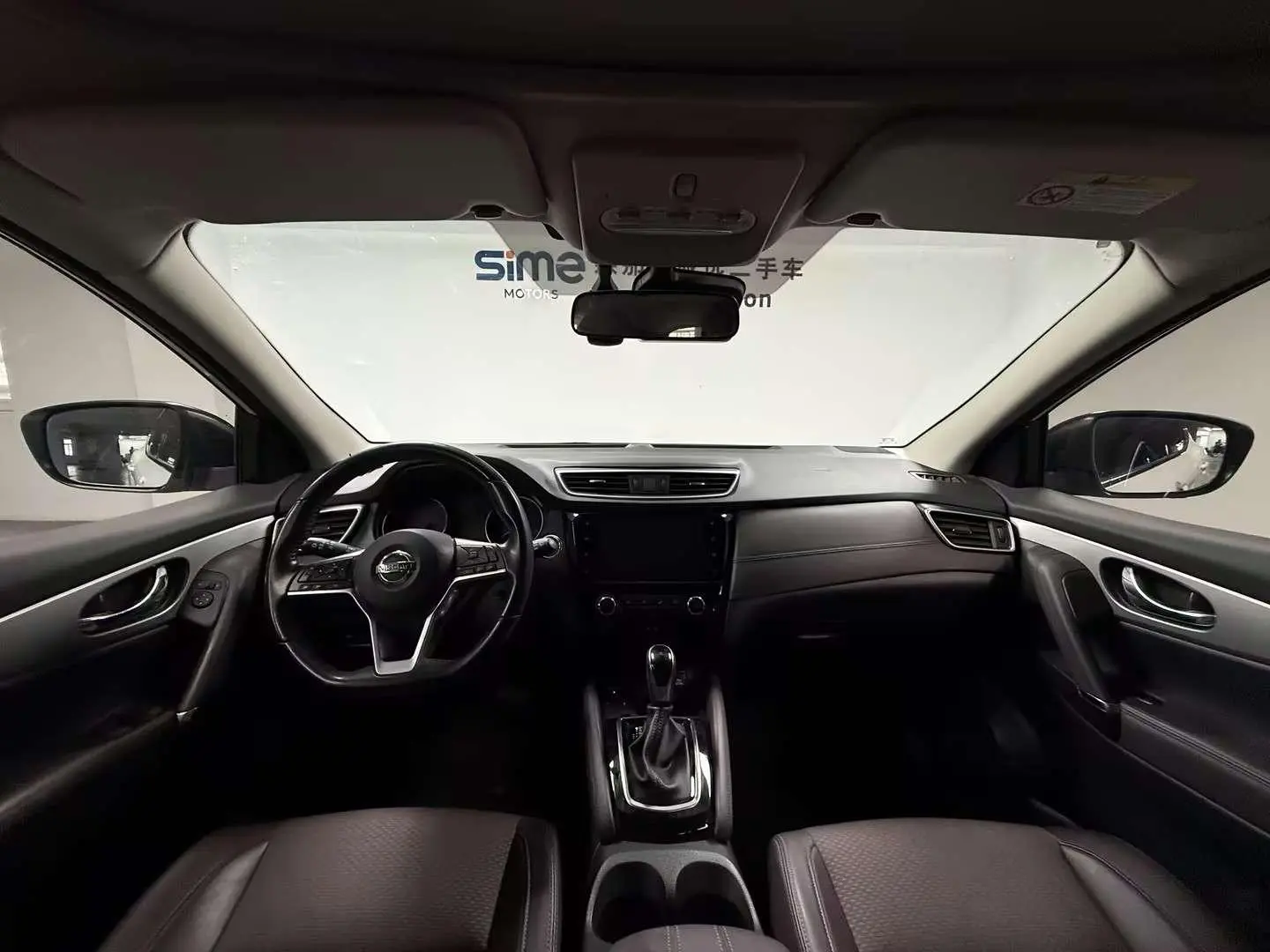 Nissan Qashqai 2.0L CVT Deluxe Edition
