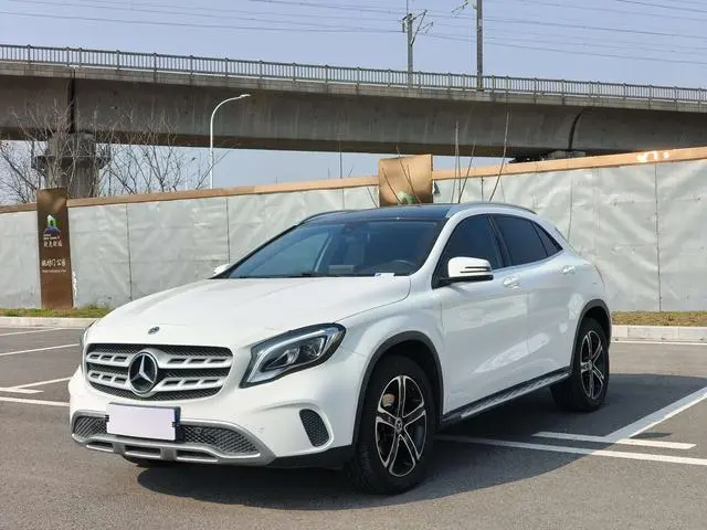 Mercedes-Benz Mercedes-Benz GLA GLA 200 fashion type