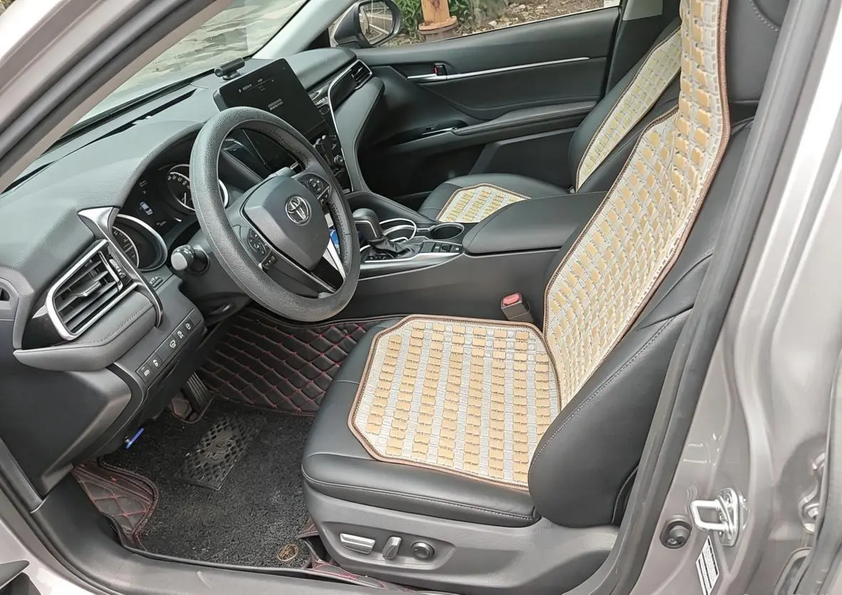 TOYOTA Camry 2.0G Deluxe Edition
