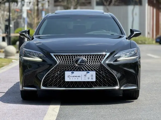 Lexus Lexus LS 500h Executive Edition Country VI