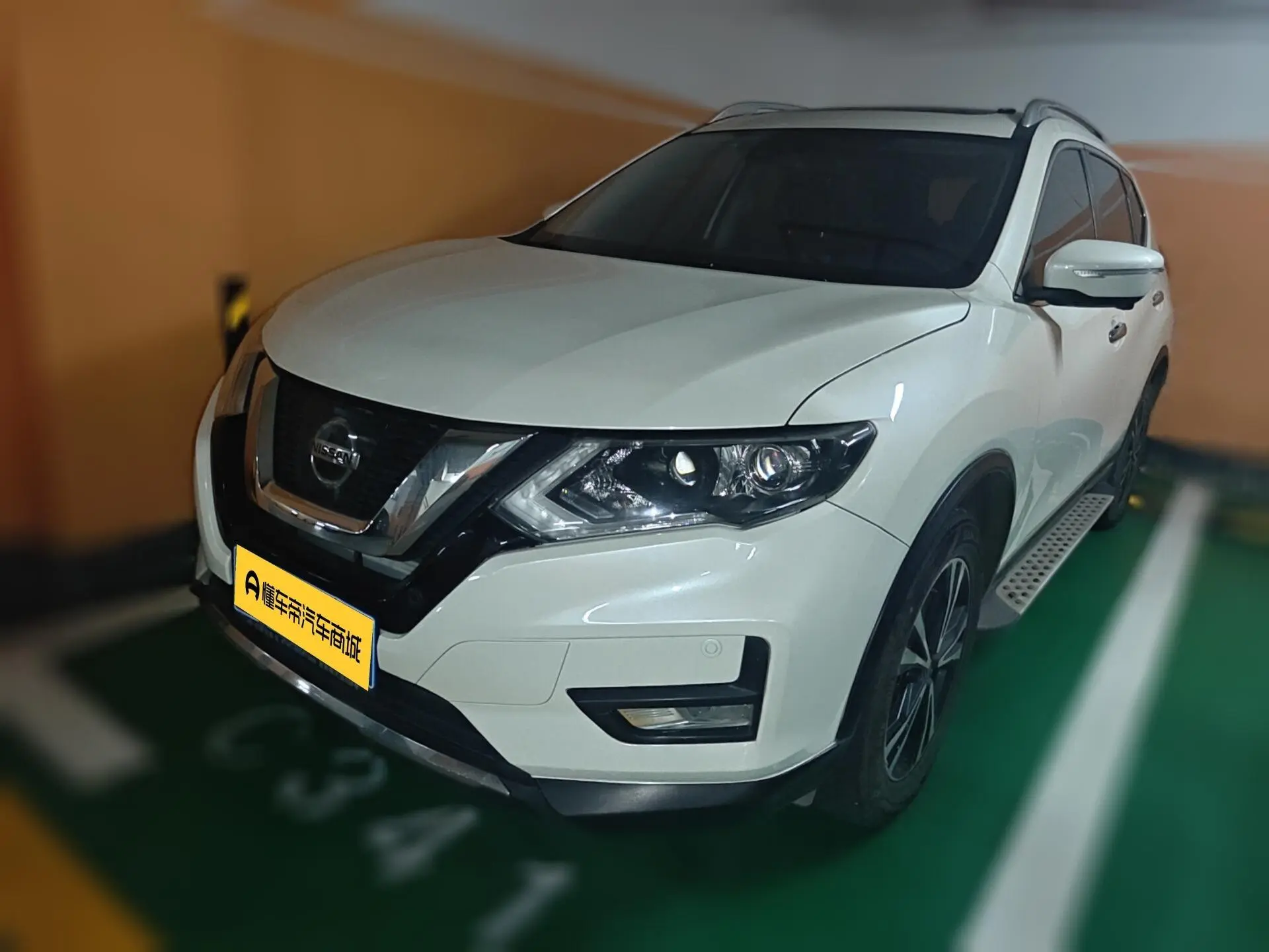 Nissan Qijun 2.5L CVT Zhilian Deluxe Edition 4WD