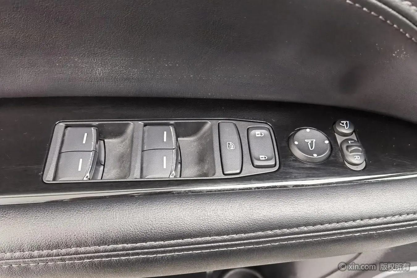 Honda Crown Road 370TURBO Four-wheel drive Exclusive Edition