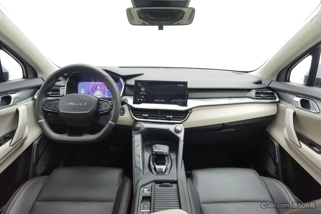 LYNK & CO Lynk & Co. 06 EM-P 84KM battery life version Pro