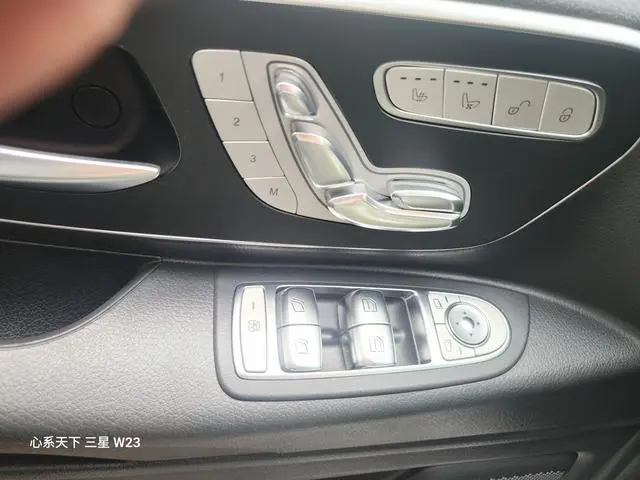 Mercedes-Benz Vito 2.0T Business Edition 7 Seats