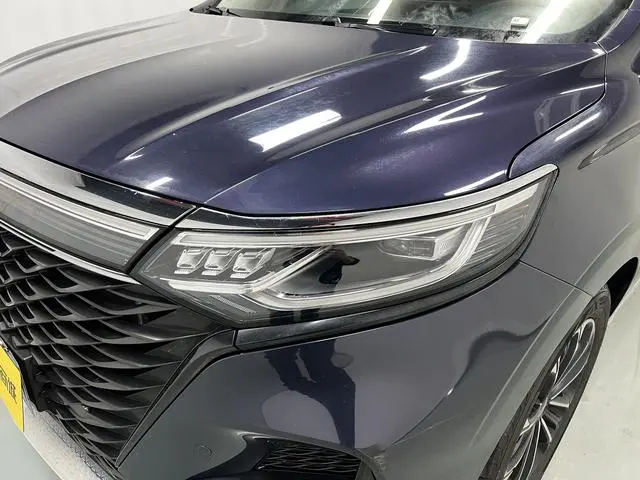Roewe Roewe iMAX8 400TGI Supreme Series Premium Edition