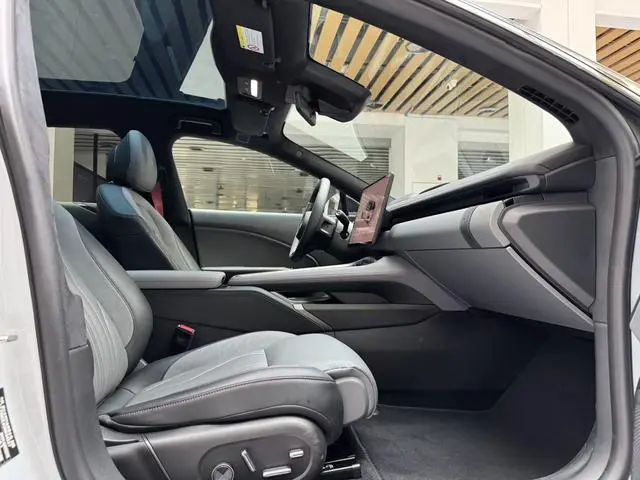 ZEEKR ZEEKR 007GT Four-wheel drive smart driving version 75kWh
