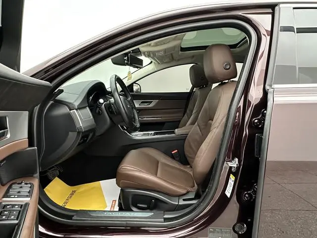 Jaguar Jaguar XFL XFL 2.0T 200PS Deluxe Edition
