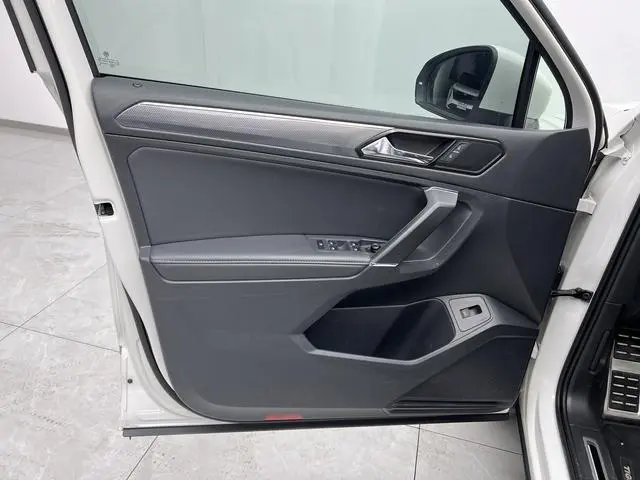 Volkswagen Tiguan L 330TSI automatic two-wheel drive R-Line Premium edition