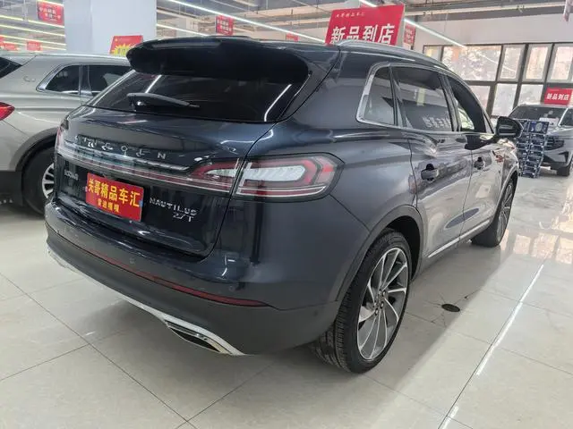 Lincoln Navigator 2.7T four-wheel drive Zunya Edition
