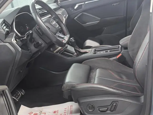 Audi Audi Q3 Sportback 40 TFSI RS kit fuel speed type