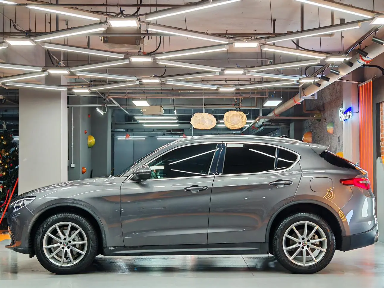Alfa Romeo Stelvio 2.0T 280HP Deluxe Edition
