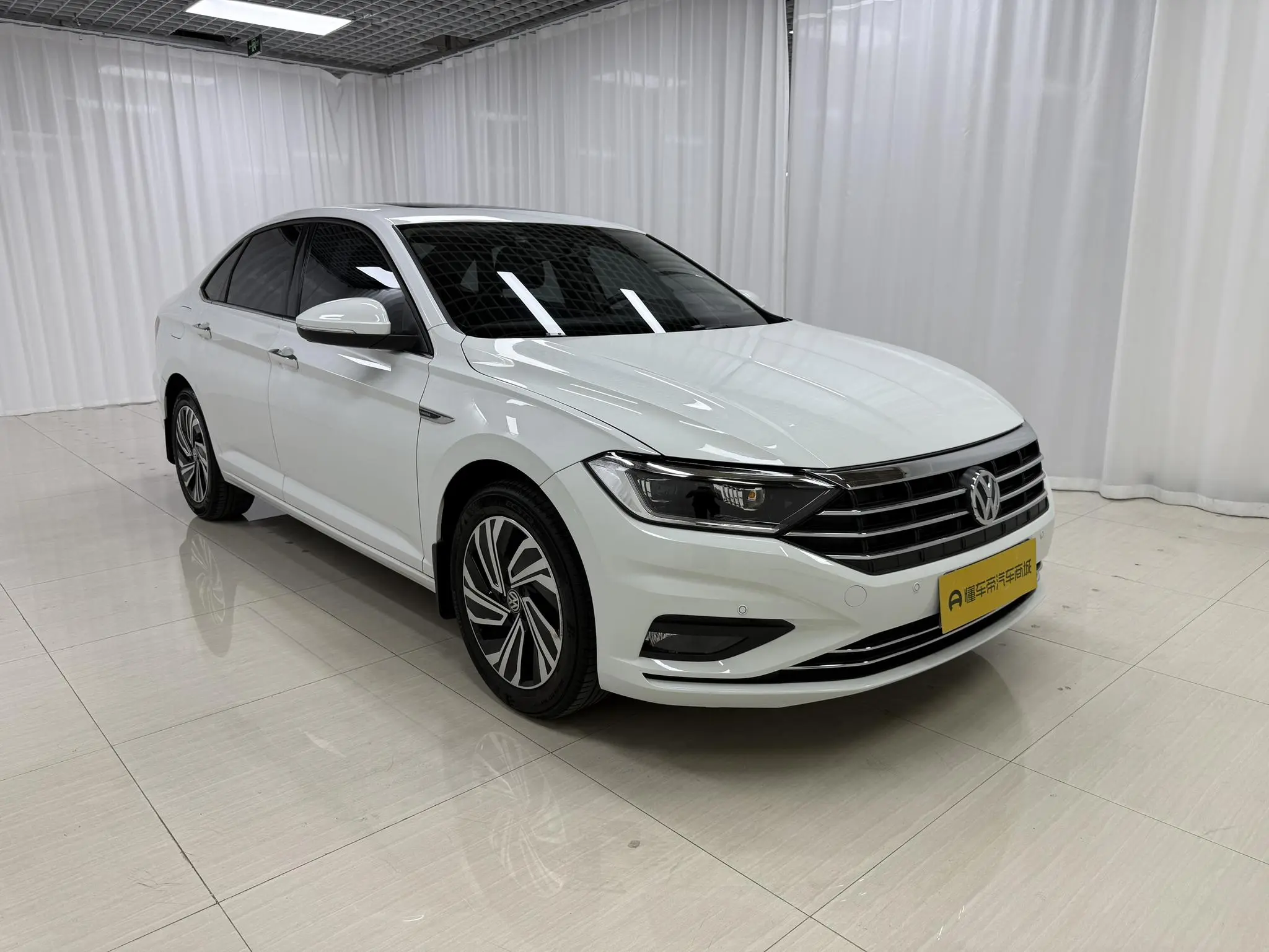 Volkswagen Sagitar 280TSI DSG Beyond Edition