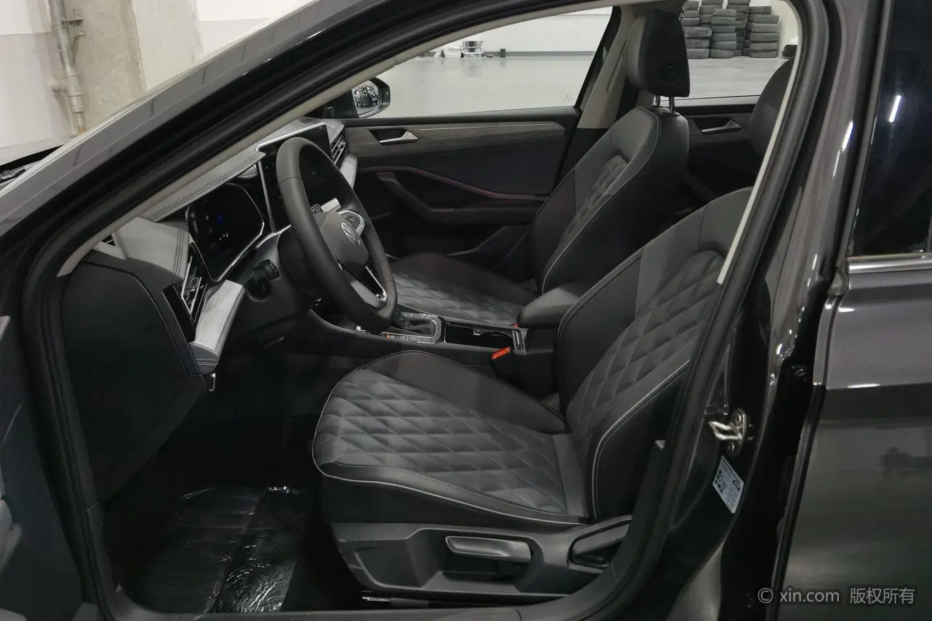 Volkswagen Sagitar 300TSI DSG Beyond Edition
