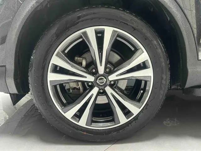 Nissan Qashqai 2.0 L XV Prem Deluxe Edition