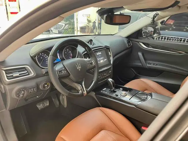 Maserati Ghibli 3.0T Standard Edition