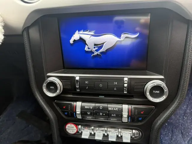Ford Mustang 2.3T Performance Version