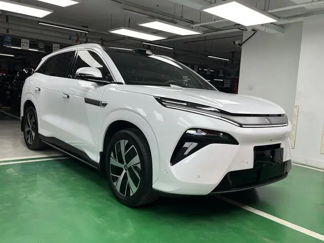 BYD Tang L DM DM-p 200KM four-wheel drive lidar flagship type