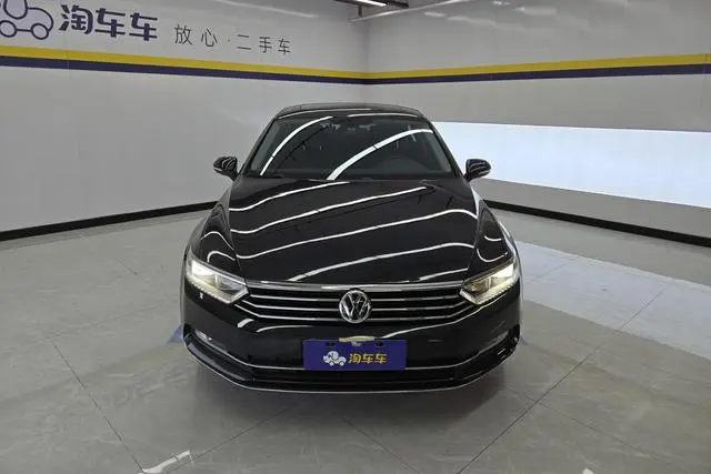 Volkswagen Magotan 330TSI DSG Luxury Country VI