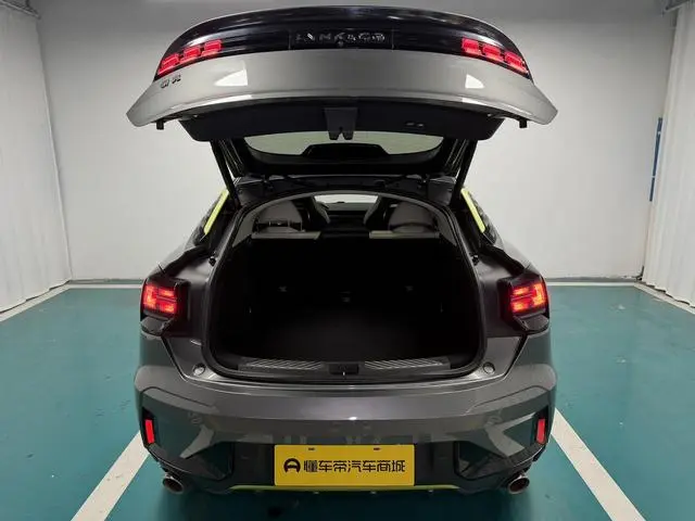 LYNK & CO Lynk 05 2.0TD two-wheel drive Halo
