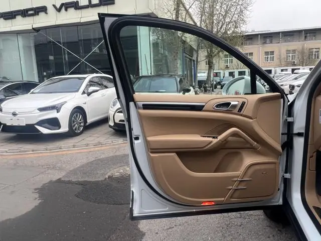 Porsche Cayenne Cayenne Platinum Edition 3.0T