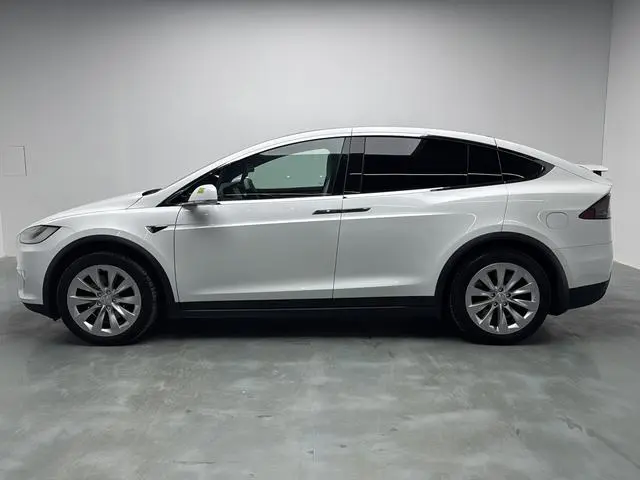 Tesla Model X Long battery life version
