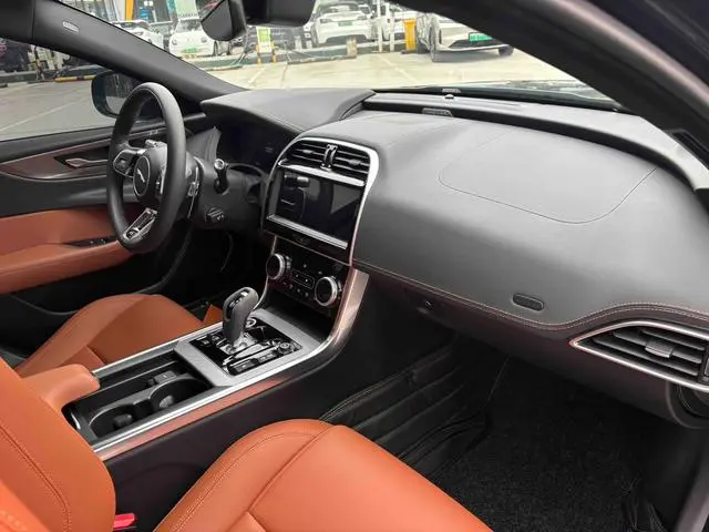 Jaguar Jaguar XEL 2.0T 250PS R-DYNAMIC S Enterprising Sports Edition