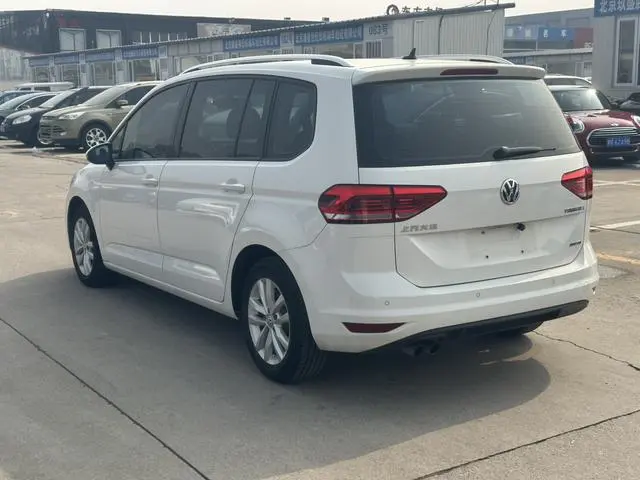 Volkswagen Touran L 280TSI automatic comfort Edition