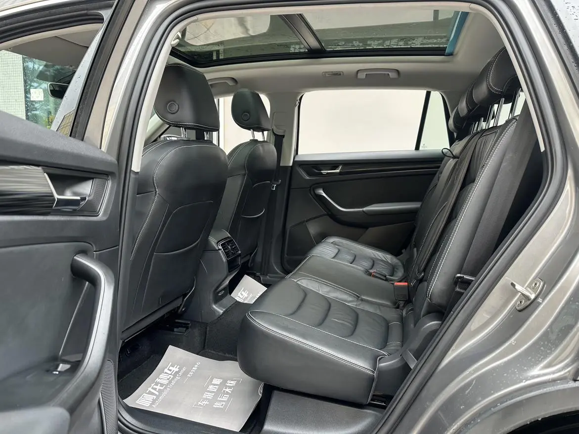 Skoda Kodiak Facelifted ZI330 7-seater two-wheel drive luxury premium edition Country VI