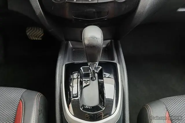 Nissan Qashqai 2.0L CVT Smart Enjoy Edition Country V