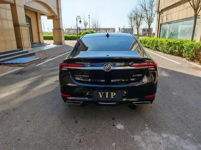 Buick Lacrosse 652T luxury
