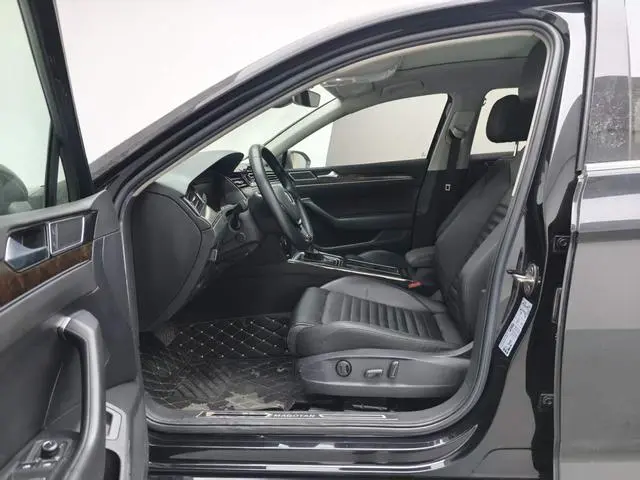 Volkswagen Magotan 330TSI DSG Luxury Country VI