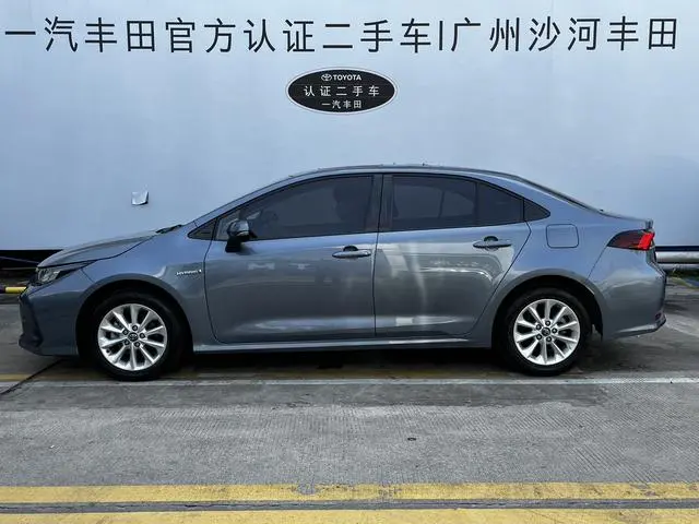 TOYOTA Corolla Dual engine 1.8L E-CVT GL-i Elite Edition