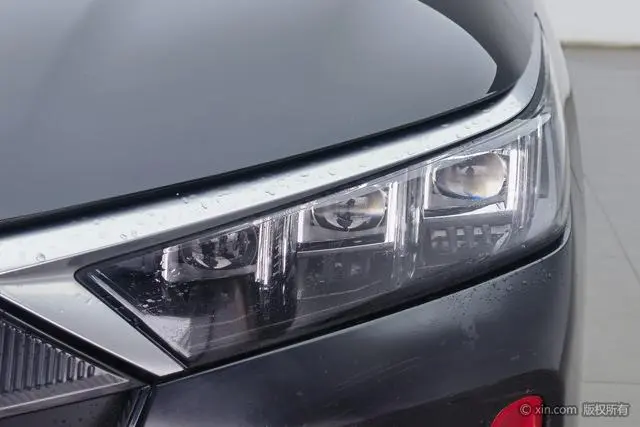 Dongfeng Fengshen Dongfeng Fengshen AX7 PRO 1.6T Automatic Smart Version