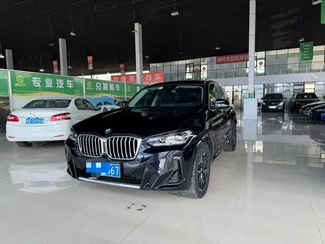 BMW BMW X3 Facelift xDrive25i M sports suit
