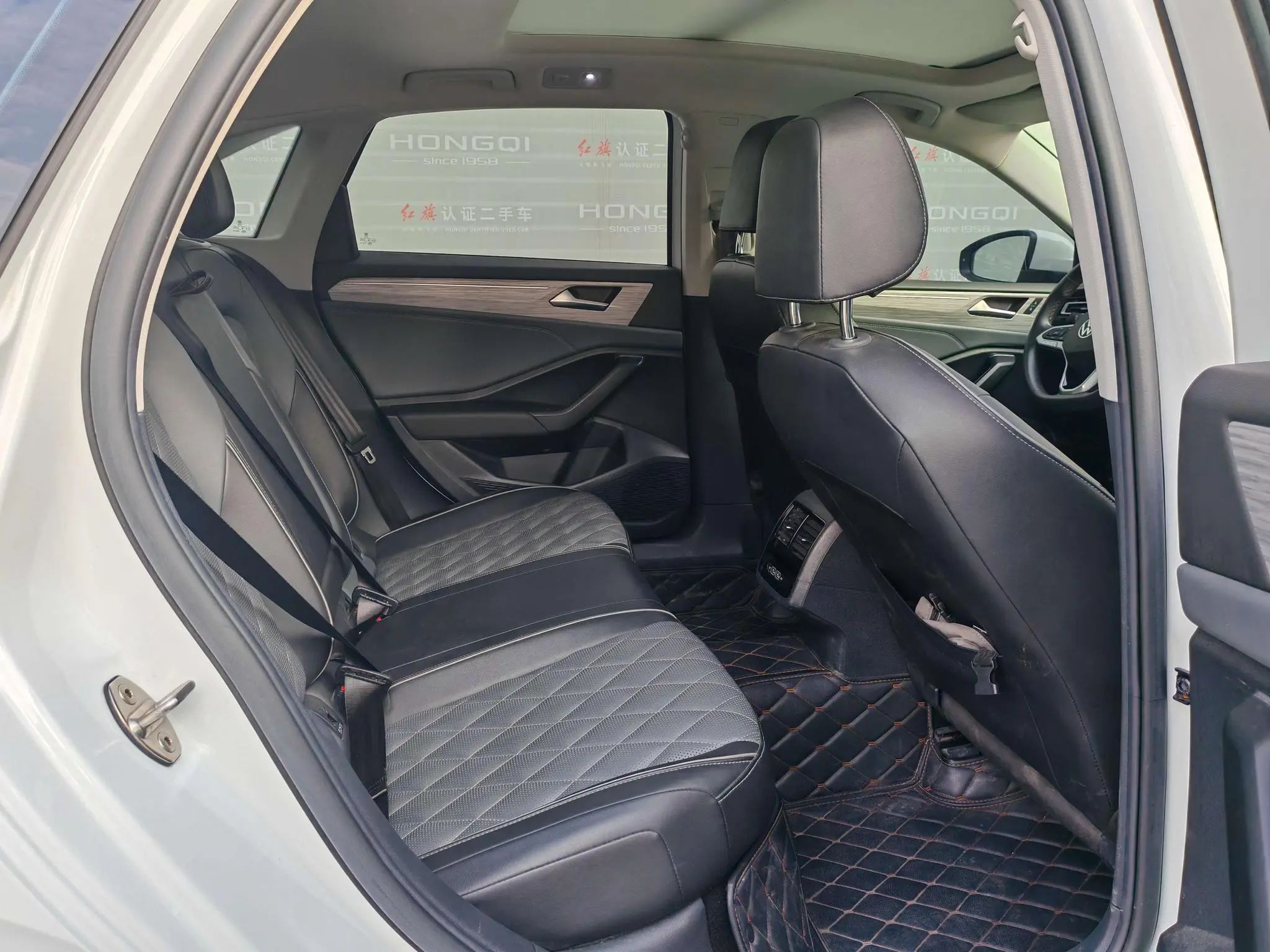 Volkswagen Sagitar 280TSI DSG Beyond Edition