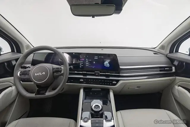 Kia Lion Platinum expands the world 1.5T two-wheel drive Premium edition