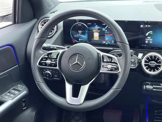 Mercedes-Benz Mercedes-Benz GLA GLA 200