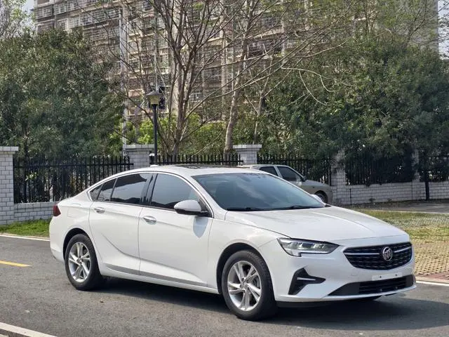 Buick Regal 552T luxury