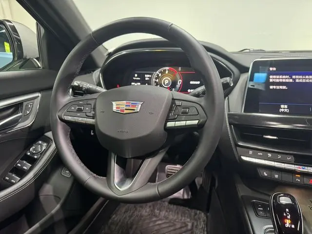 Cadillac Cadillac CT5 28T Luxury Standard Edition
