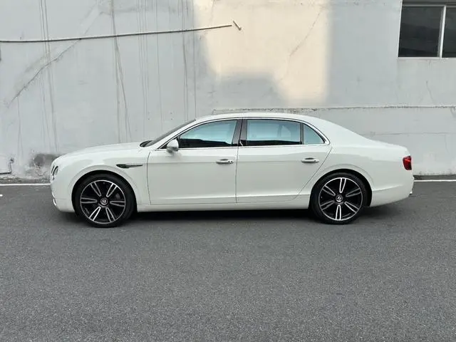 Bentley Flying 4.0T V8 Standard Edition