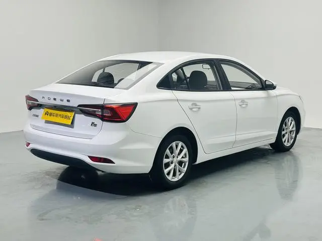 Roewe Roewe i5 1.5L manual 4G Interconnection Linghao Edition Country VI