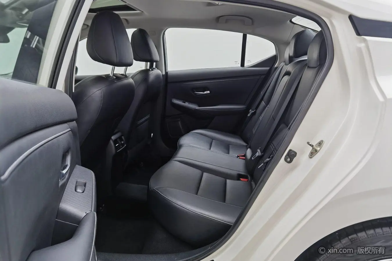Nissan Xuan Yi 1.6L XL CVT Enjoy Edition