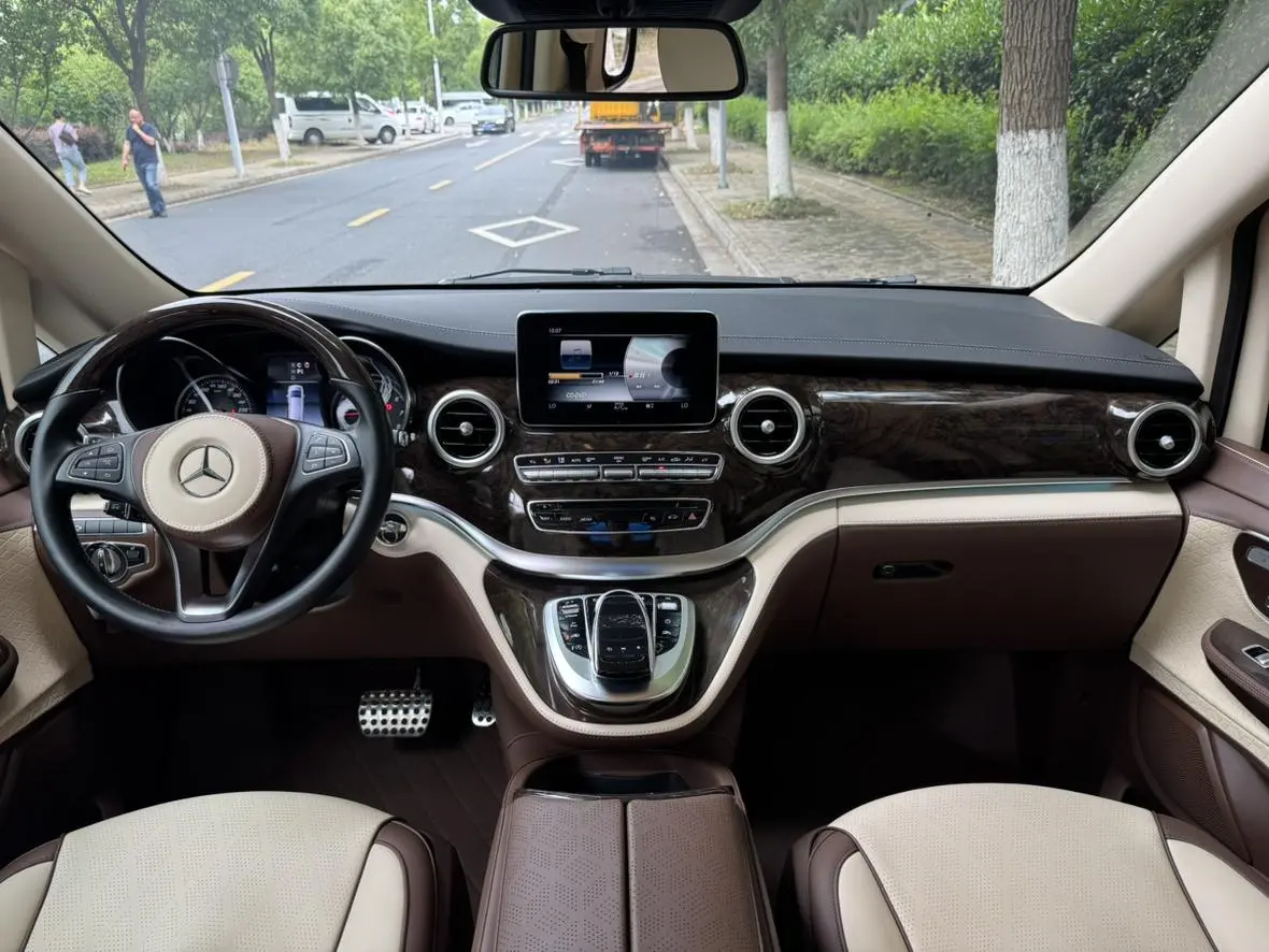 Mercedes-Benz Mercedes-Benz V-class V 260 Premium Edition Country VI